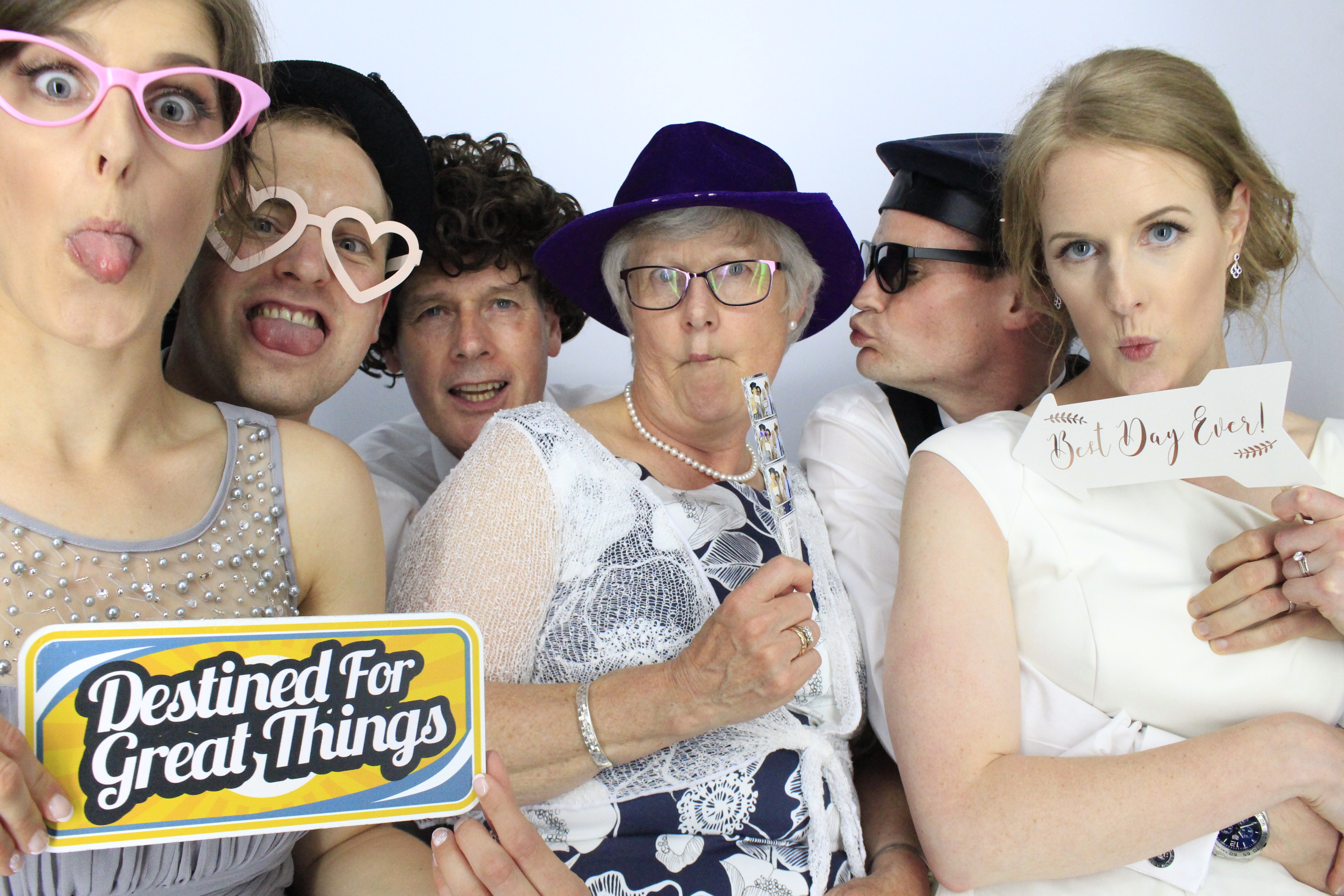 Andy and Emma's Wedding | View more photos from the event at gallery.myphotoboothexperience.co.uk/u/MyPhotoBoothExperienceLtd/Andy-and-Emmas-Wedding